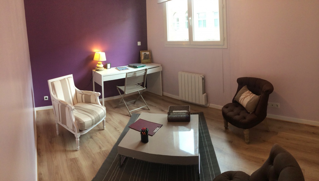Bureaux Partagés Paris 75012 : Cherche thérapeute en soins corporels pour partage bureaux dans
