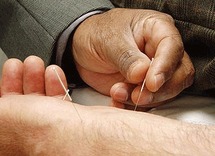 Suisse: les médecins se formeront à la médecine complémentaire Suisse: les médecins se formeront à la médecine complémentaire